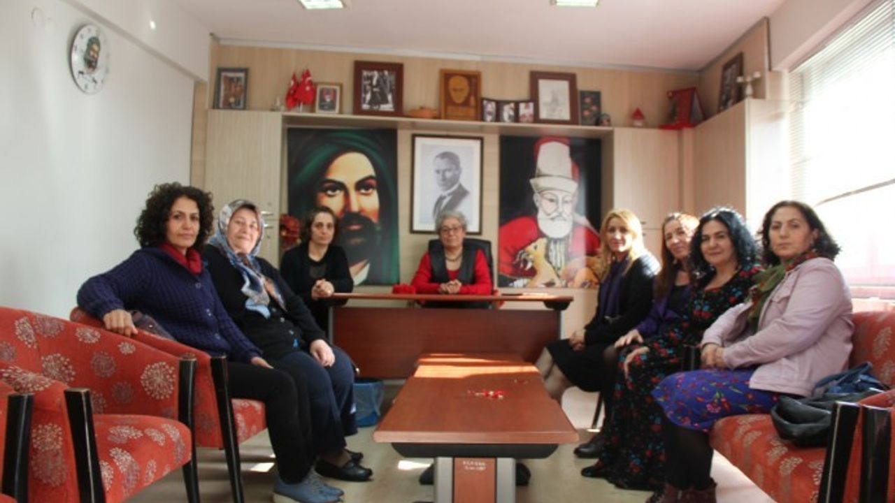 İzmir Alevi Kadın Platformu eşit temsil için mücadele ediyor