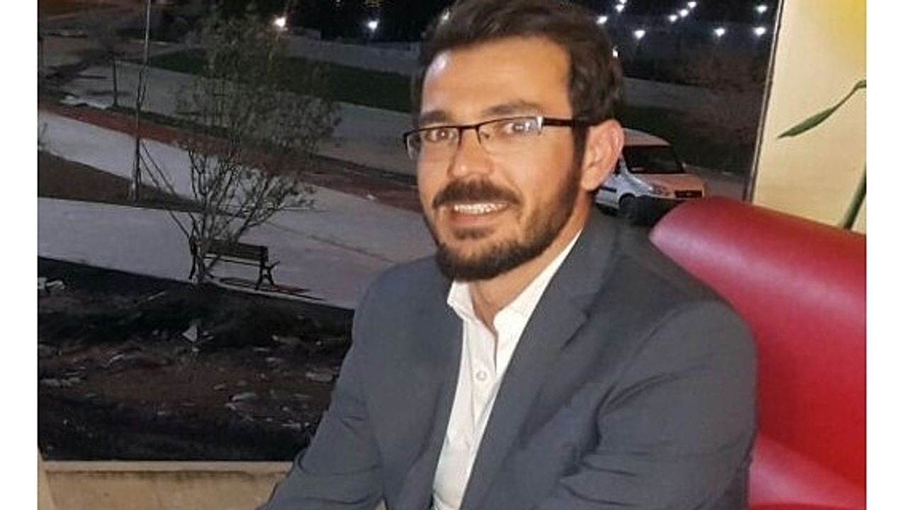 Tatvan'lı genç avukat Sedat Çelik kalp krizi geçirdi.