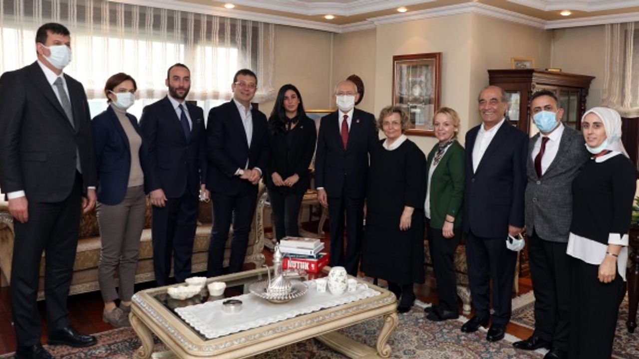 CHP'liler, Seval Türkeş'i ziyaret etti