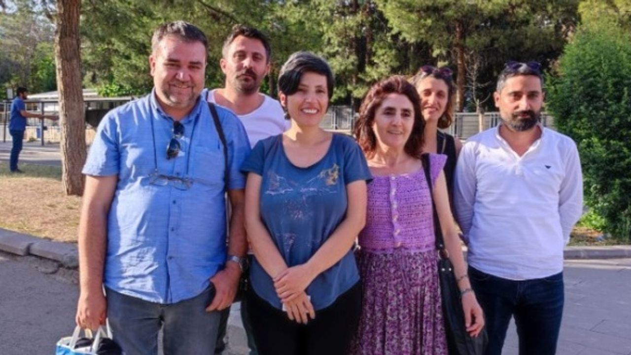 Gazeteci Müftüoğlu serbest bırakıldı