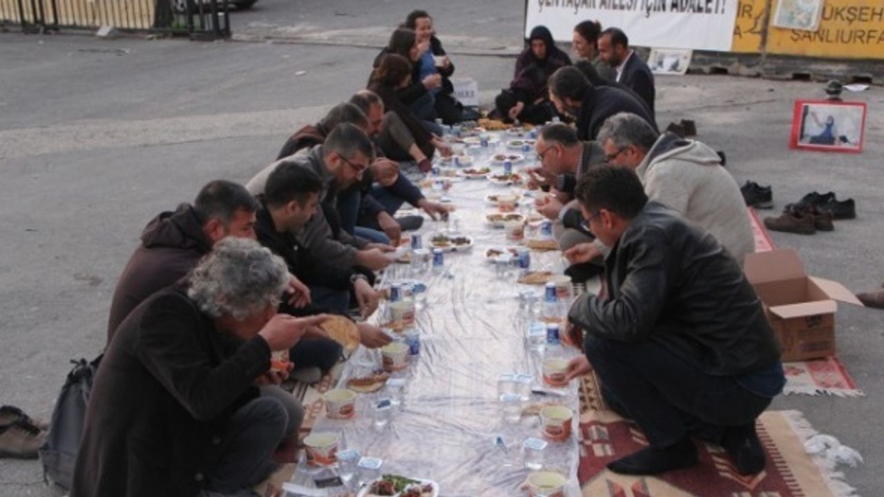 Şenyaşar ailesinin iftar sofrasına KESK’ten ziyaret