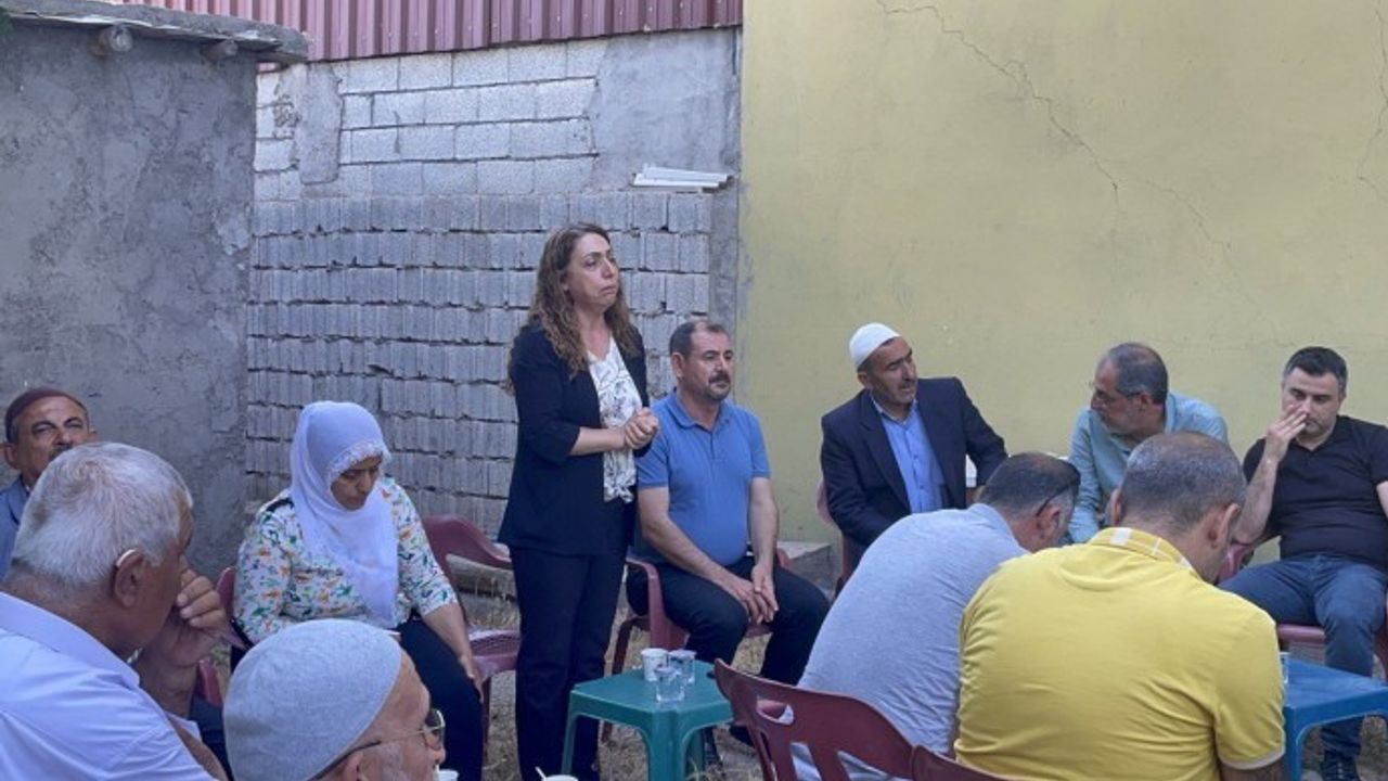 DBP ve HDP’den Bismil’de yaşamını yitirenlerin ailelerine ziyaret