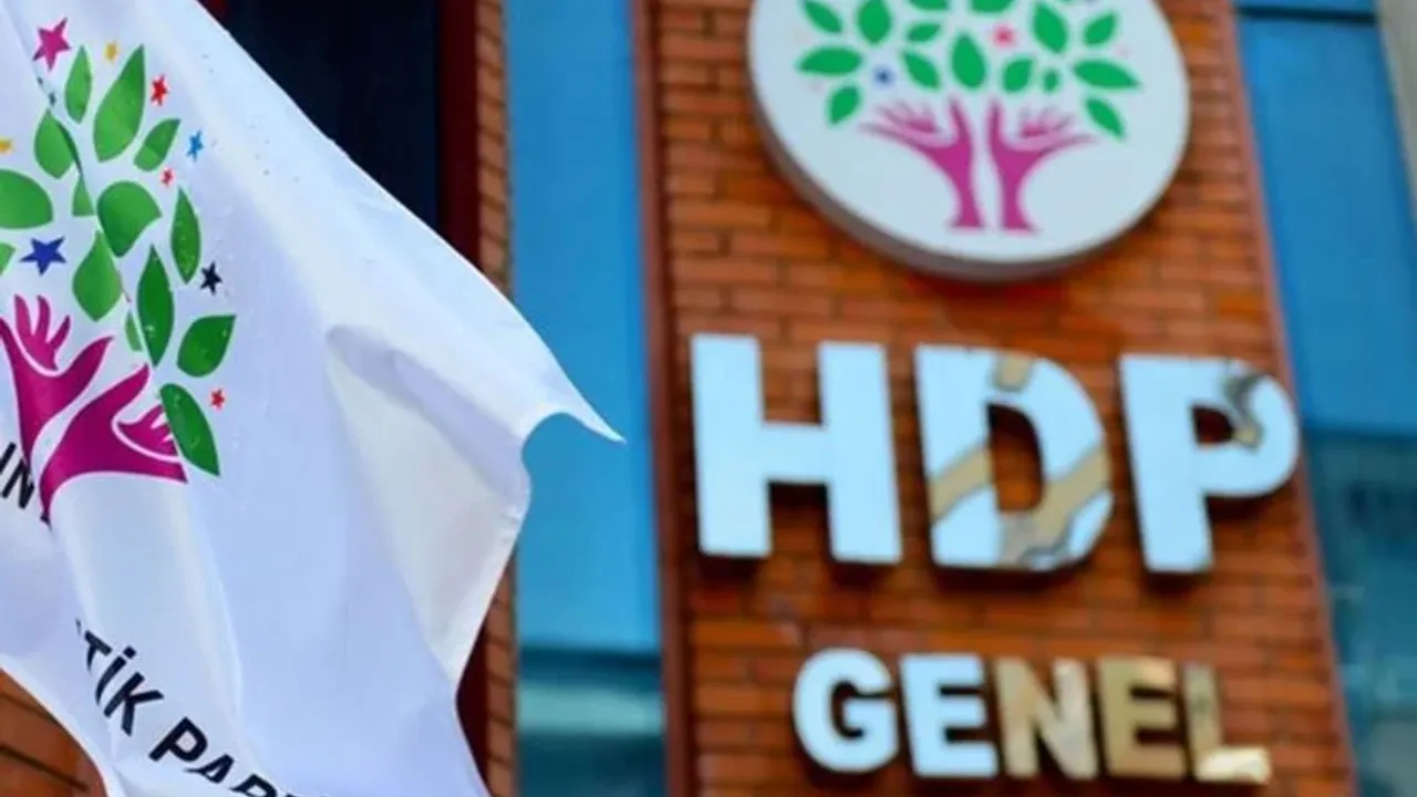 HDP'nin yeni Meclis başkanvekili Sırrı Süreyya Önder oldu