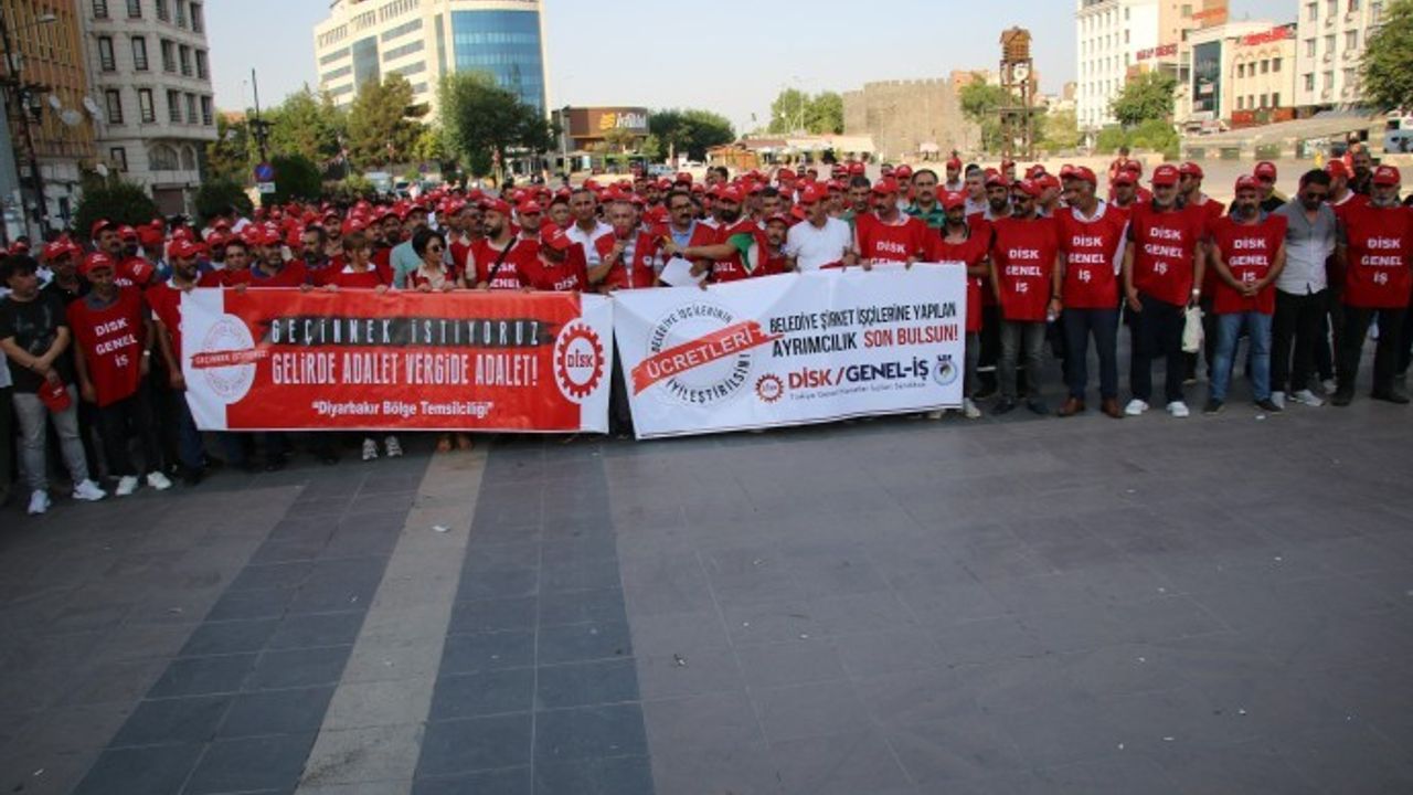 DİSK'ten zamlara karşı yürüyüşlü protesto