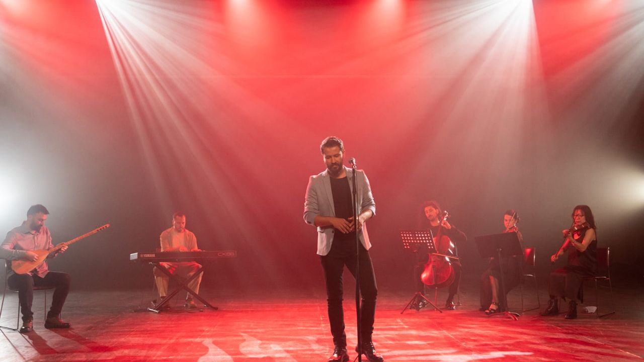 Reşo Zelal, Haluk Levent'in Sevilen Şarkısını Kürtçe Seslendirdi!