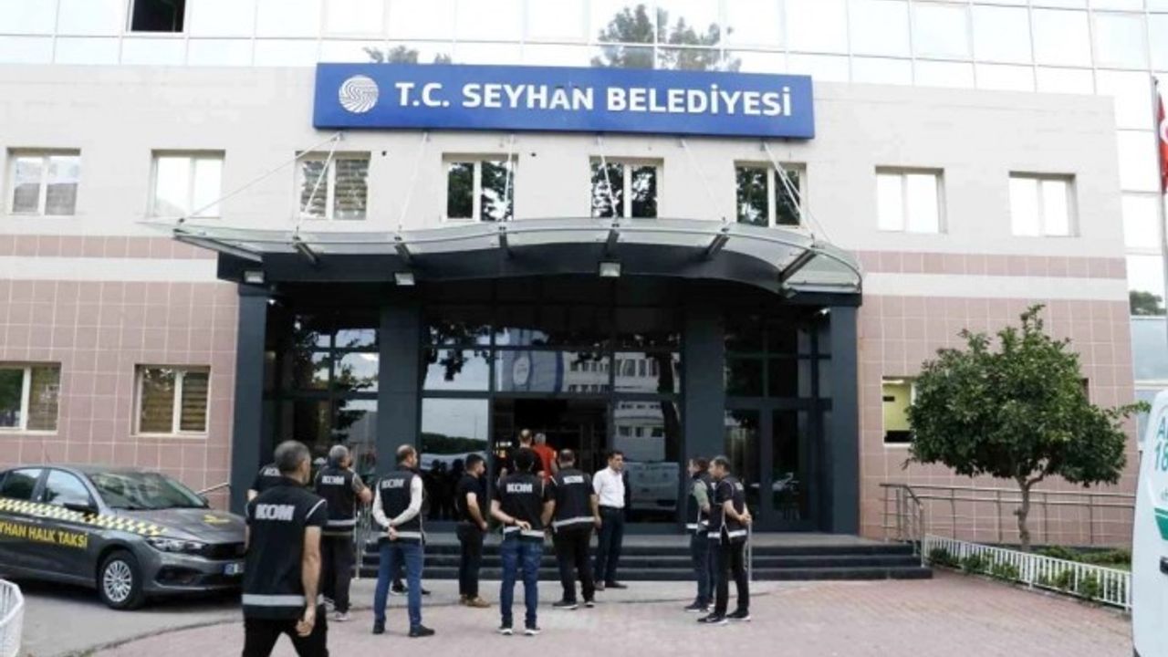 CHP'li Seyhan ve Çukurova belediyelerine operasyon
