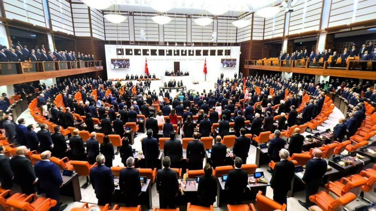 Irak ve Suriye tezkeresi Meclis’te kabul edildi