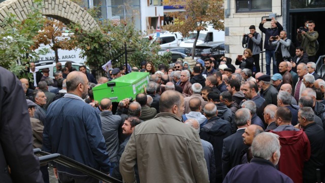 Gazeteci Necmettin Salaz’ın cenazesi Van’da toprağa verildi