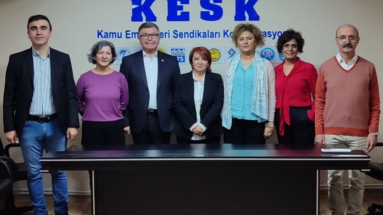KESK'in yeni Eş Genel Başkanları Ayfer Koçak ile Ahmet Karagöz oldu