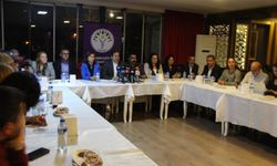 DEM Parti Amed'de gazetecilerle buluştu