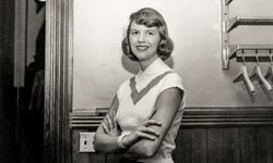 Şiirleriyle kadınları etkileyen şair: Sylvia Plath