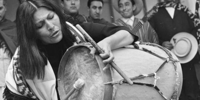 9 Temmuz 1935: Aktivist ve müzisyen Mercedes Sosa doğdu