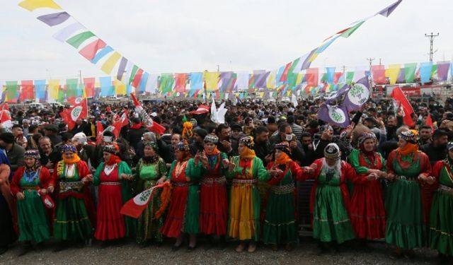 23 kentte Newroz ateşi | CANLI