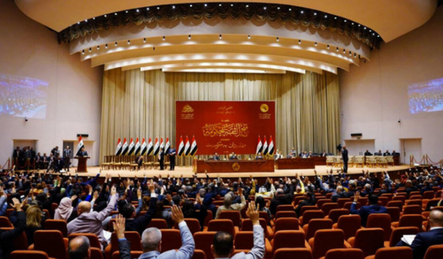 Irak Parlamentosu ABD saldırılarına karşı toplandı