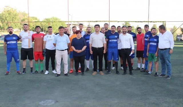 Farqîn’de mahalleler arası futbol turnuvası başladı