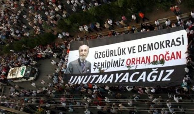 Kürt siyasetçi Orhan Doğan mezarı başında anıldı