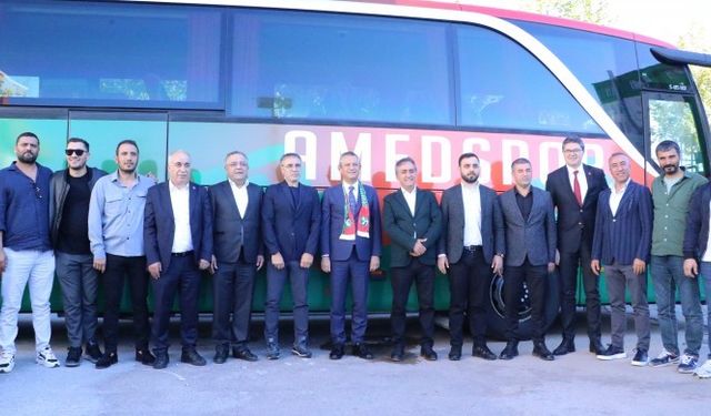 Özgür Özel'den Amedspor’a ziyaret