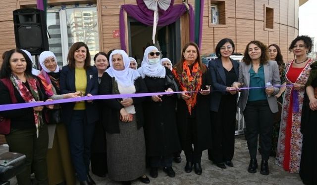 Amed'de Kadın Eserleri Kütüphanesi açıldı