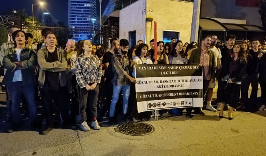 İzmir ve Manisa'da 12 tutuklama
