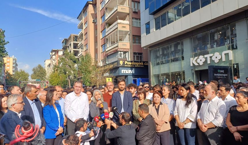 Uçar: Toplumsal barıştan bahsediyorsunuz, İmralı kapısını açacaksınız