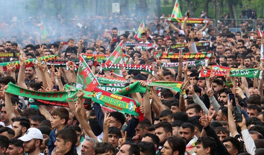 "Amedspor taraftarı yönetime kongre kararı aldırdı!"