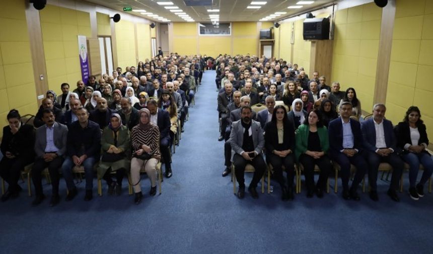 Van'da 'örgütlenme seferberliği' toplantısı