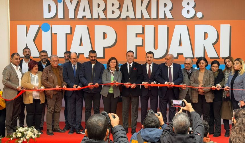 Amed 8'inci Kitap Fuarı, kapılarını ziyaretçilere açtı