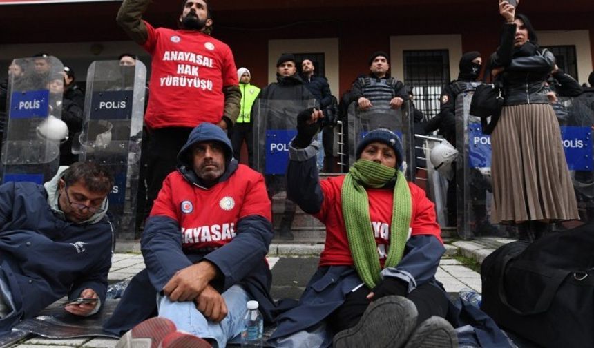 Polonez işçilerinin eylemi sürüyor